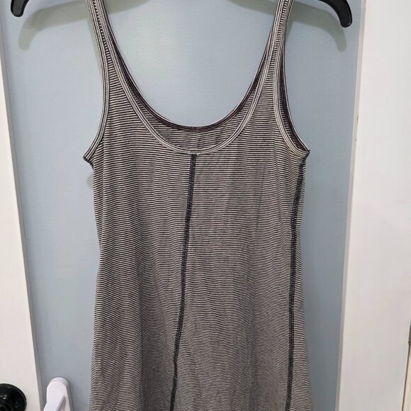 Lululemon Striped Tank + Lululemon Grey Racerback Tank Bundle – Stretchy - Picture 7 of 13